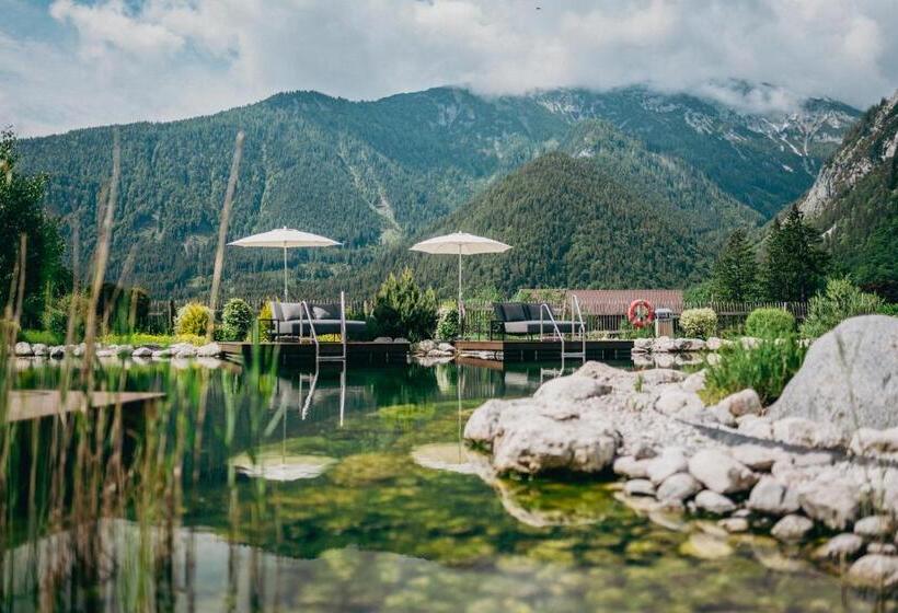 Отель Cocoon   Alpine Boutique Lodge