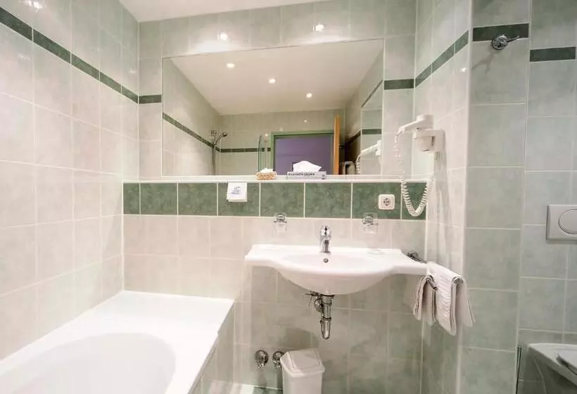 ホテル Zum Kirchenwirt Mariazell