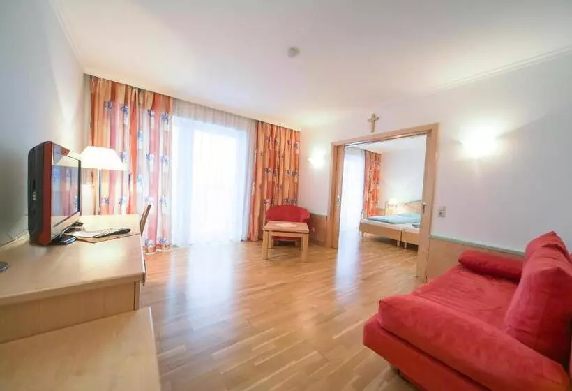 ホテル Zum Kirchenwirt Mariazell