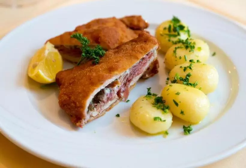 ホテル Zum Kirchenwirt Mariazell