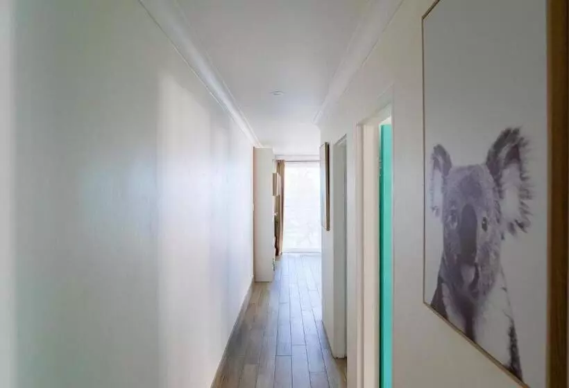 Manly Beachfront Apartment