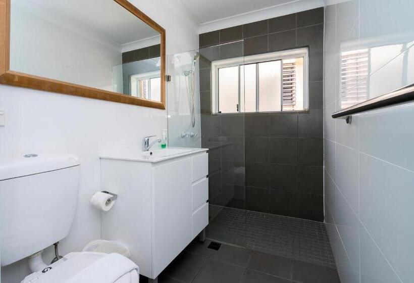 Manly Beachfront Apartment