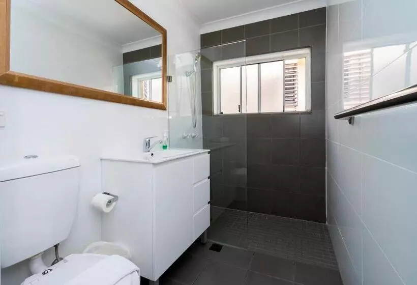 Manly Beachfront Apartment