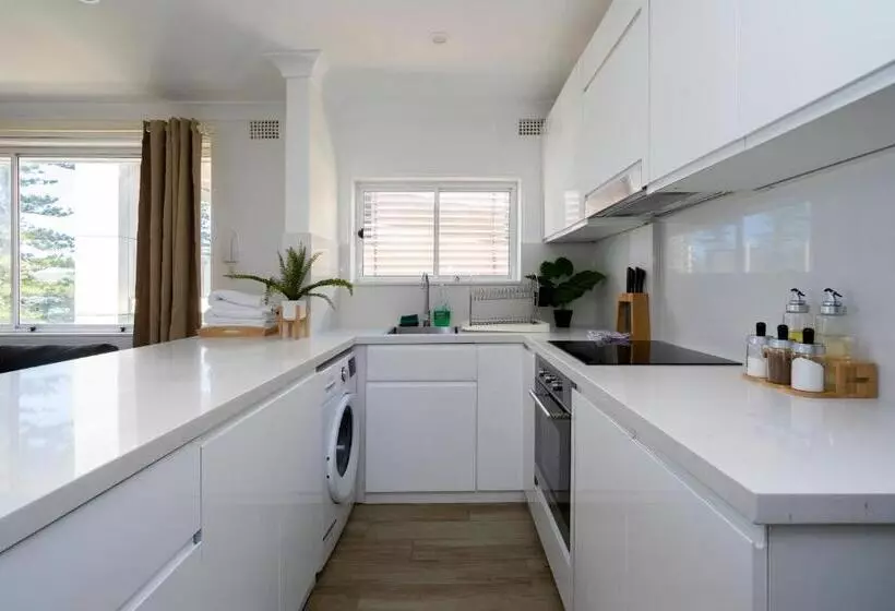 Manly Beachfront Apartment