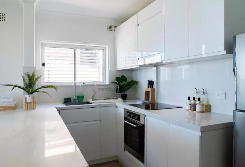 Manly Beachfront Apartment