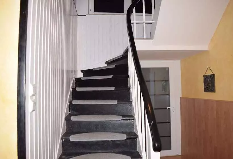 Majatalo Roomrental   Zimmervermietung