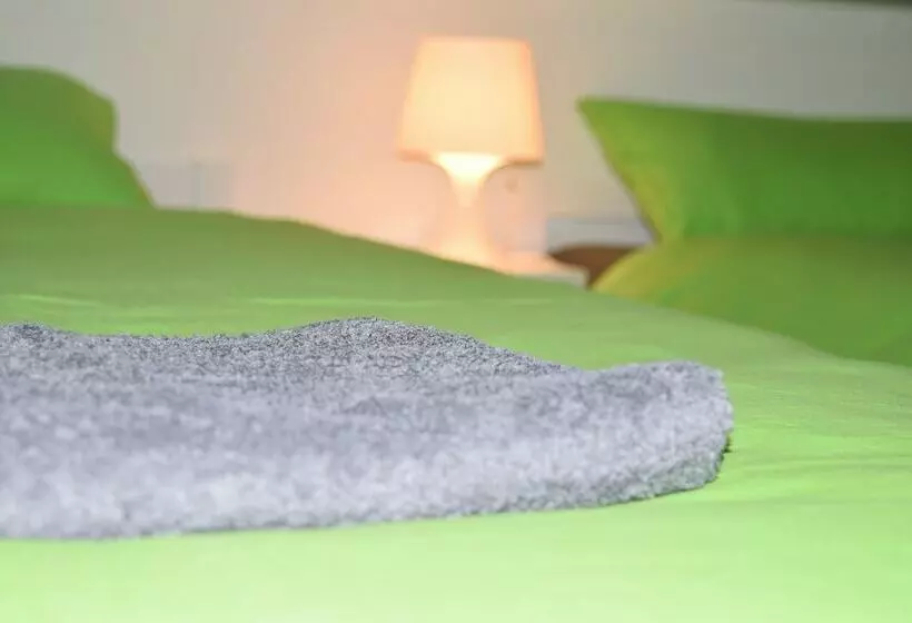 Majatalo Roomrental   Zimmervermietung