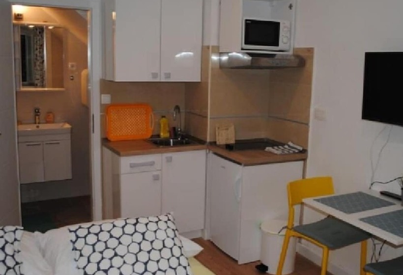 Apartments On The Square