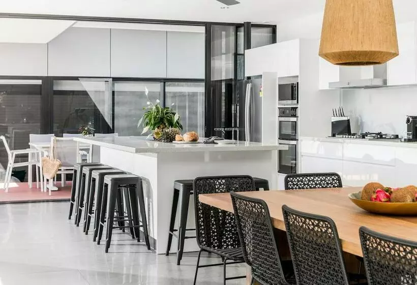 A Perfect Stay   Catalinas