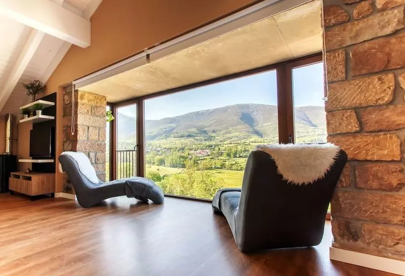 El Balcon De La Lomba