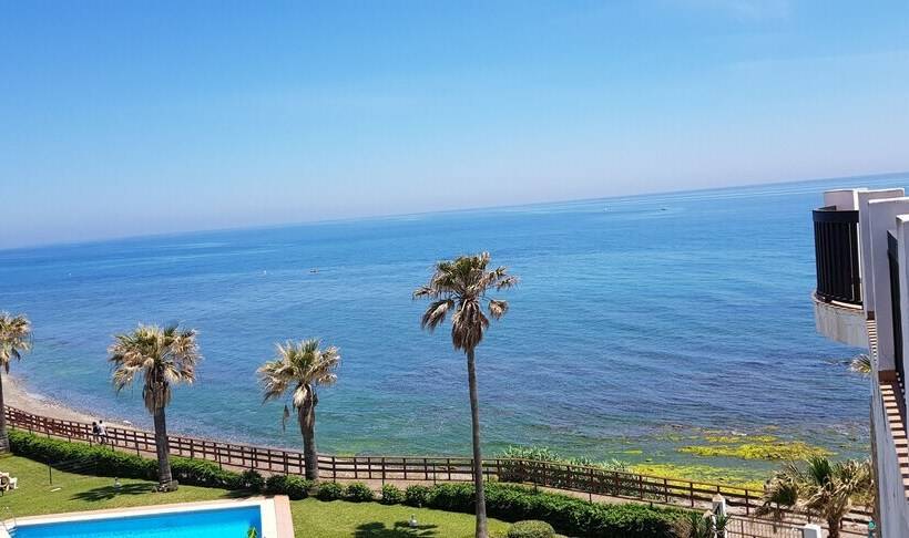 Exquisite Calahonda Beach Studio