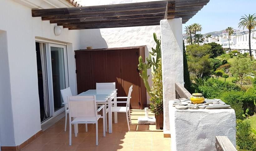 Exquisite Calahonda Beach Studio