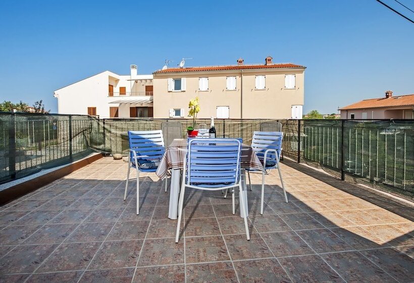 Holiday Home And Apartment Dubravka