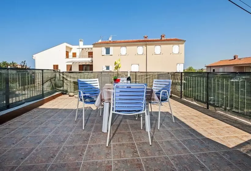 Holiday Home And Apartment Dubravka
