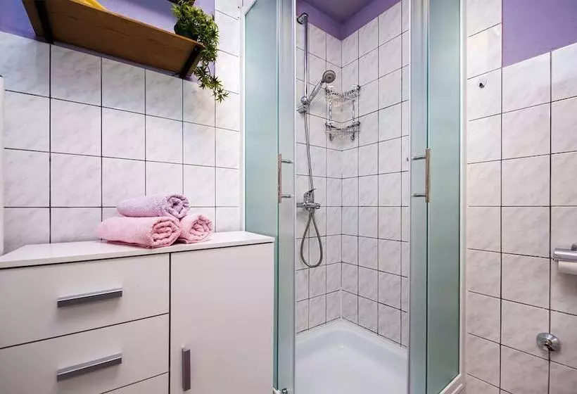 Holiday Home And Apartment Dubravka