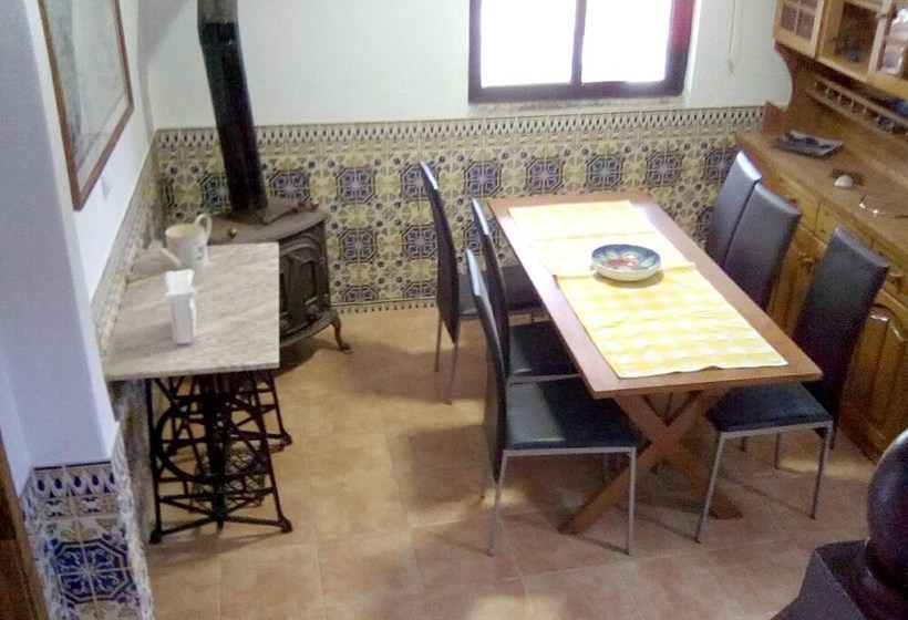 House With 2 Bedrooms In Charneca De Caparica, With Private Pool, Enclosed Garden And Wifi 4 Km Fro