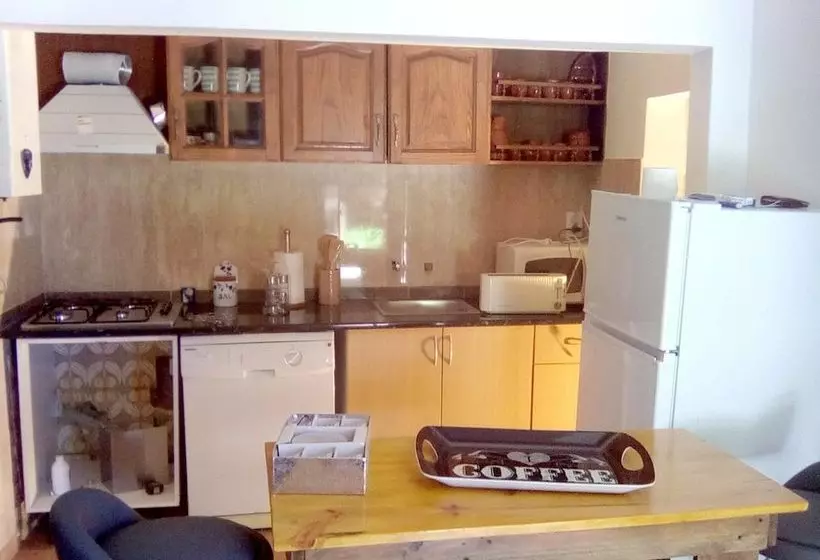 House With 2 Bedrooms In Charneca De Caparica, With Private Pool, Enclosed Garden And Wifi 4 Km Fro