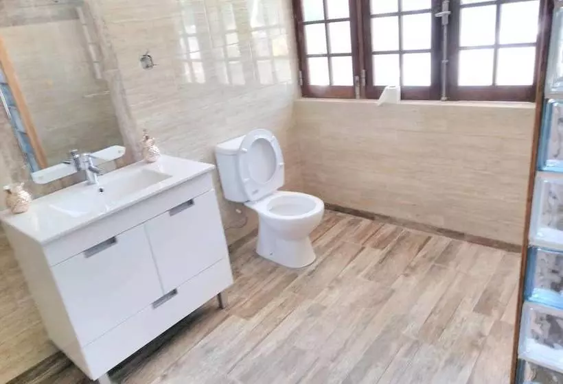 House With 2 Bedrooms In Charneca De Caparica, With Private Pool, Enclosed Garden And Wifi 4 Km Fro