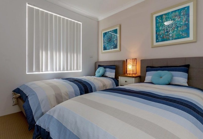 Kiah Unit 9  Nelson Bay