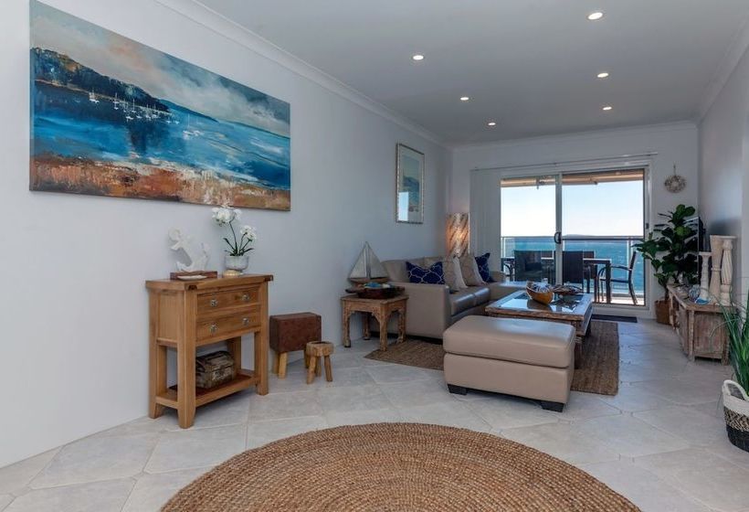 Kiah Unit 9  Nelson Bay