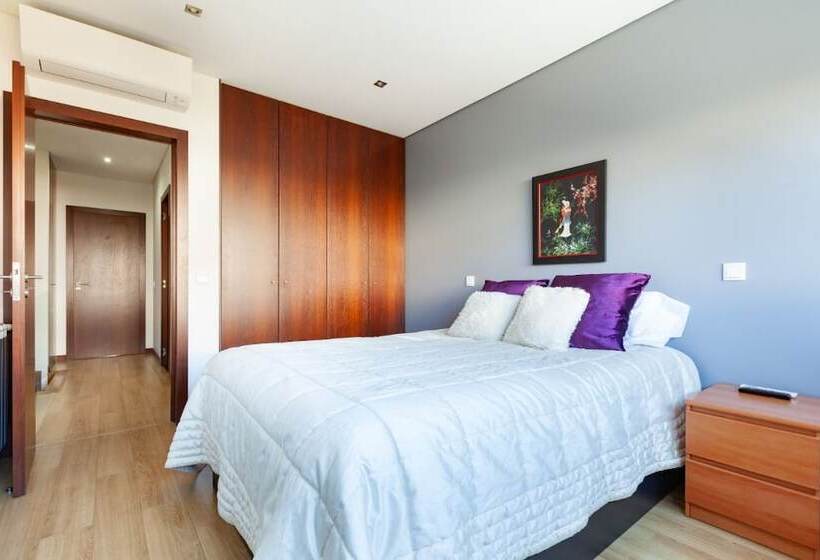 Private Modern Home, Fully Equipped, Near Historic Braga Centre