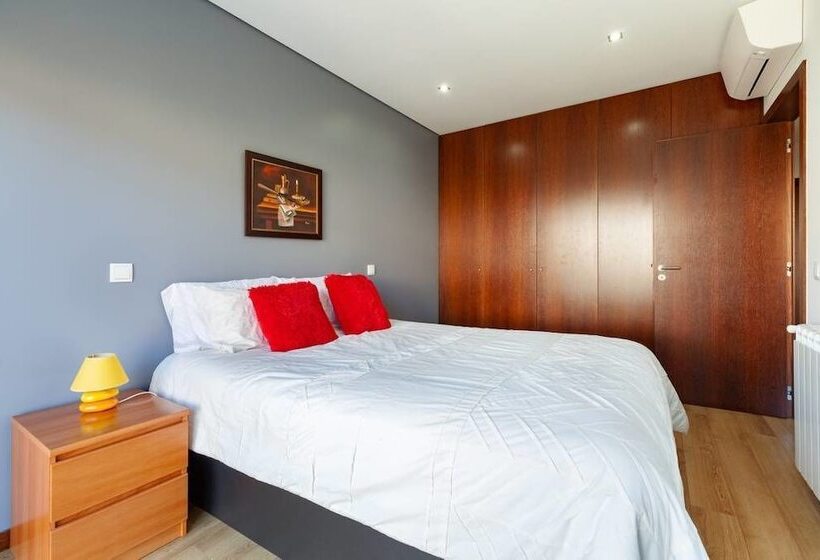 Private Modern Home, Fully Equipped, Near Historic Braga Centre