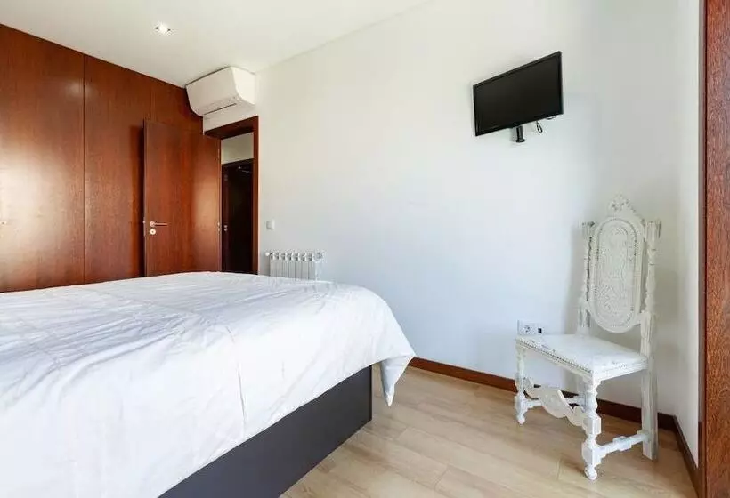 Private Modern Home, Fully Equipped, Near Historic Braga Centre