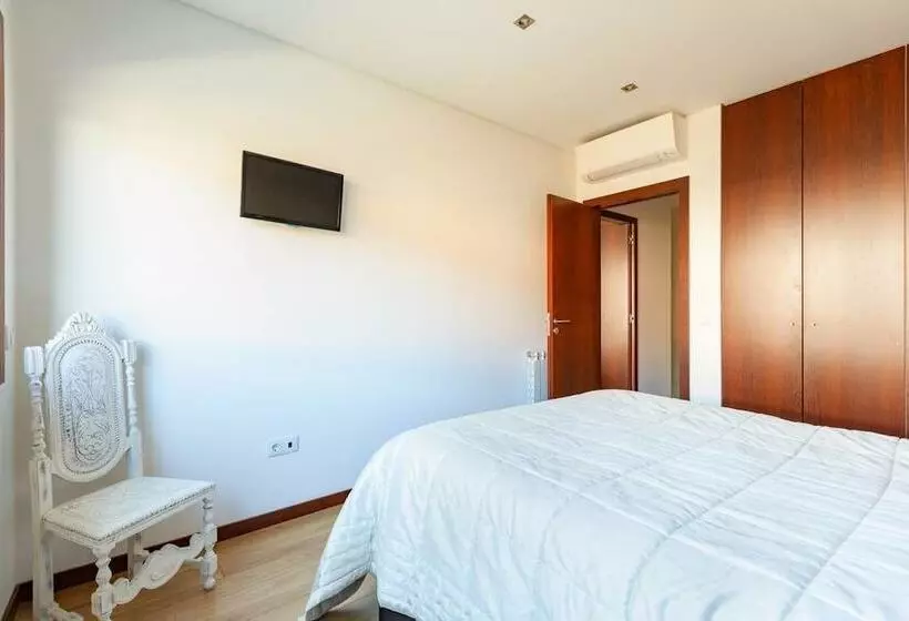 Private Modern Home, Fully Equipped, Near Historic Braga Centre