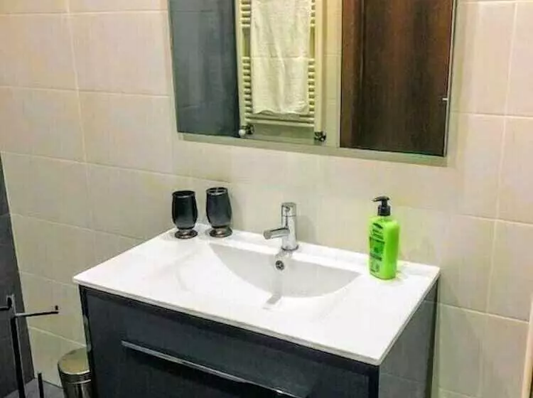 Private Modern Home, Fully Equipped, Near Historic Braga Centre