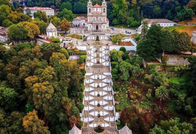 Private Modern Home, Fully Equipped, Near Historic Braga Centre