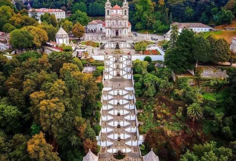 Private Modern Home, Fully Equipped, Near Historic Braga Centre