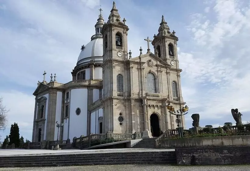 Private Modern Home, Fully Equipped, Near Historic Braga Centre