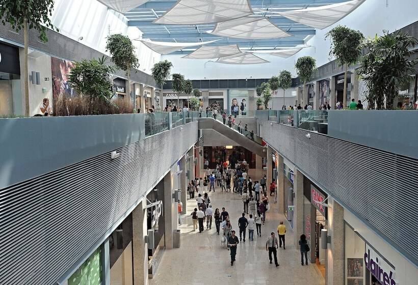 Private Modern Home, Fully Equipped, Near Historic Braga Centre