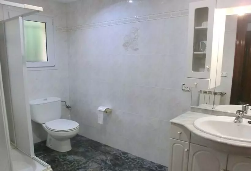 104656    Villa In Blanes