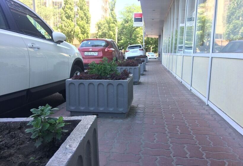 1st Man In Space Apartments