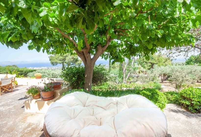 Beautiful Mini Eco Farmhouse