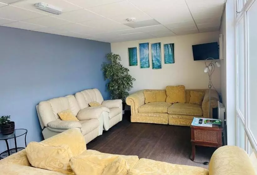 Greenway & Copper Coast Hostel