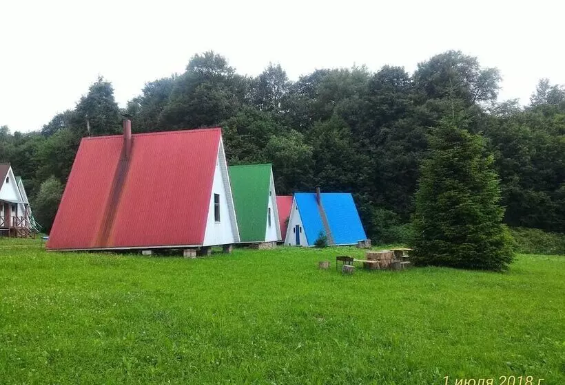 Hotelli Turbaza Serebryany Klyuch