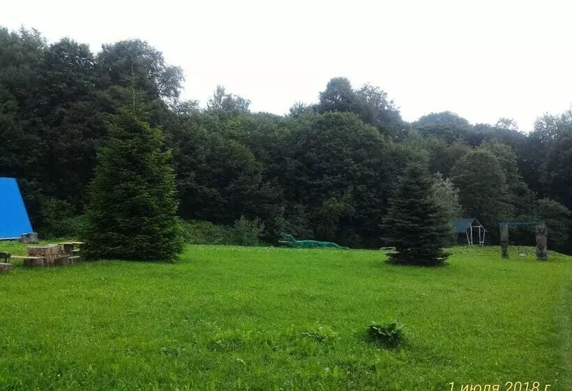 Hotelli Turbaza Serebryany Klyuch