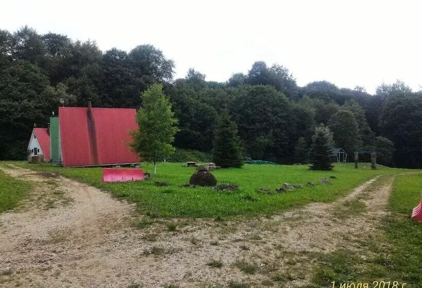 Hotelli Turbaza Serebryany Klyuch