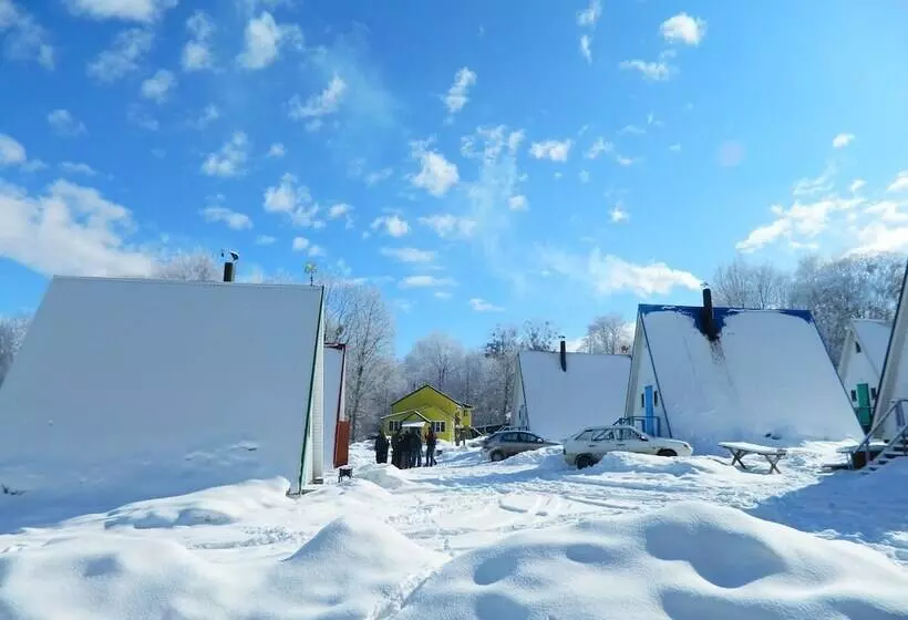 Hotelli Turbaza Serebryany Klyuch