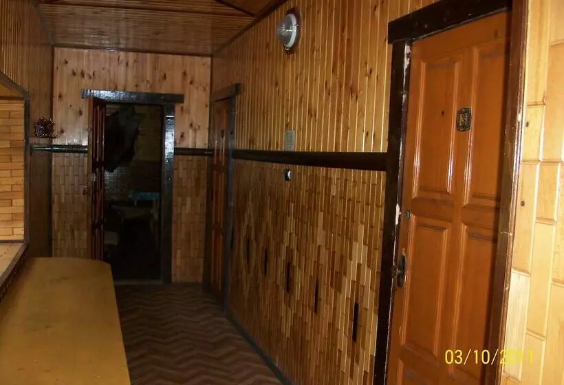 Hotelli Turbaza Serebryany Klyuch