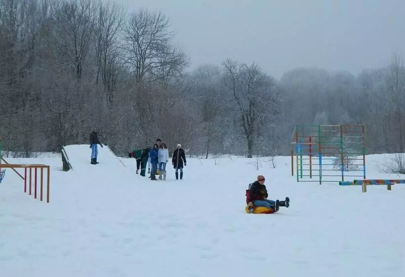 Hotelli Turbaza Serebryany Klyuch