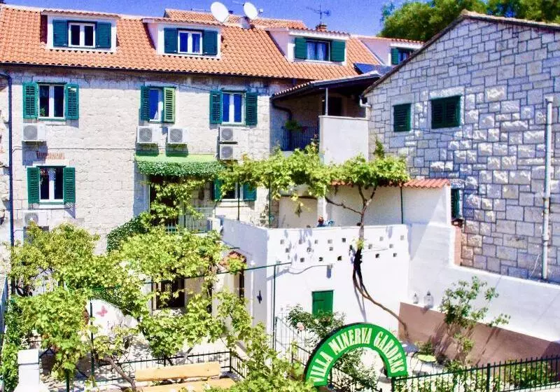 Villa Minerva Gardens