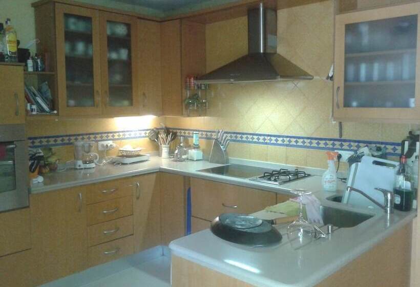 פנסיון Mi Casa En Espartinas