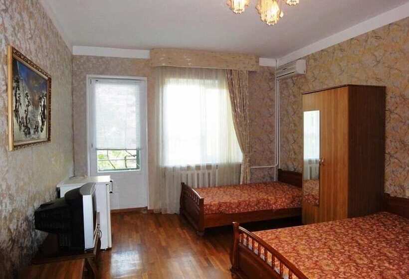 بنسيون Na Krasnozelenykh 38 Guest House