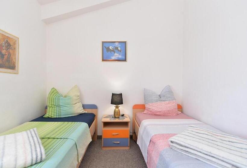 Apartments Anka 1223