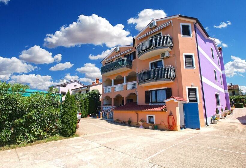 Apartments Anka 1223