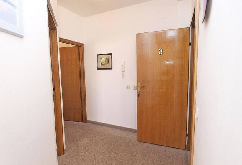 Apartments Anka 1223