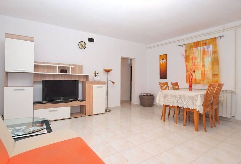 Apartments Luce 1204